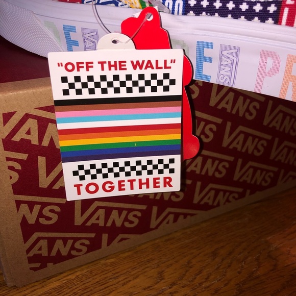 Vans Classic slip on Pride NIB - Picture 6 of 8